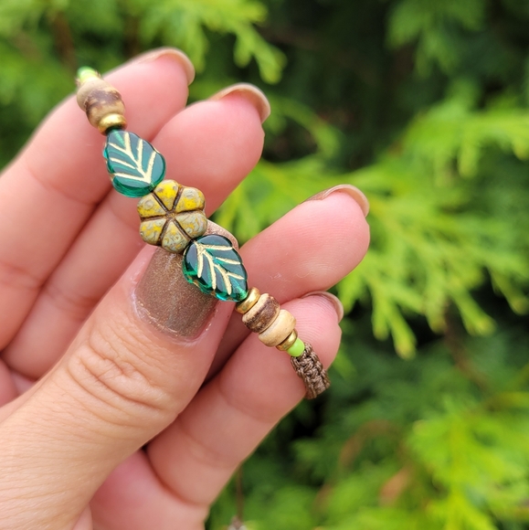 Earth Art hand crafted artisan Jewelry - Handmade Flower Leaf Earthy Color Macrame Bracelet